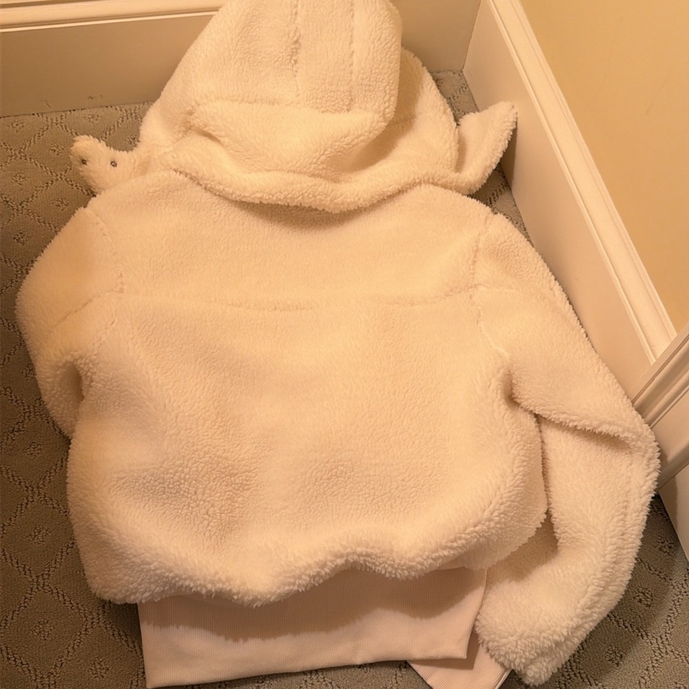 Alo Foxy Sherpa jacket - Picture 8 of 8